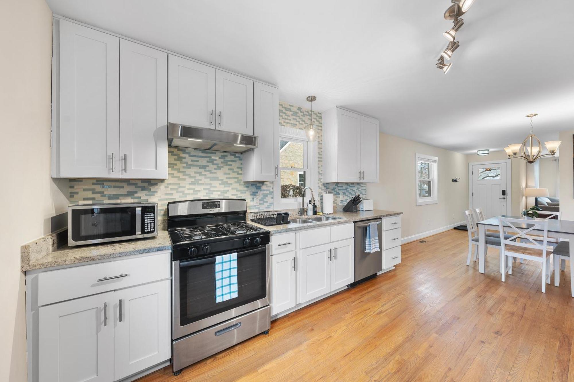 Charming Dt 3-Bed Bungalow With Fenced-In Yard Raleigh Exterior foto